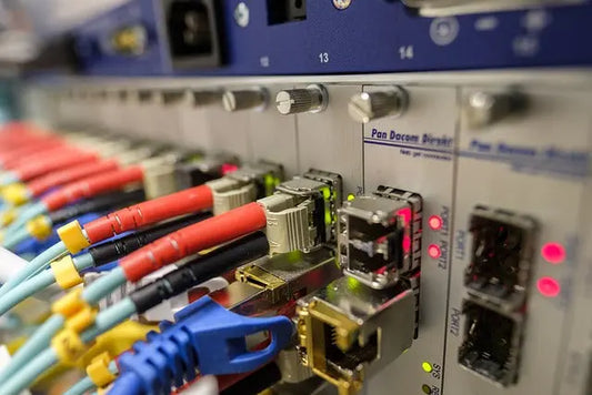 L'évolution des débits de la fibre optique HiddenLine