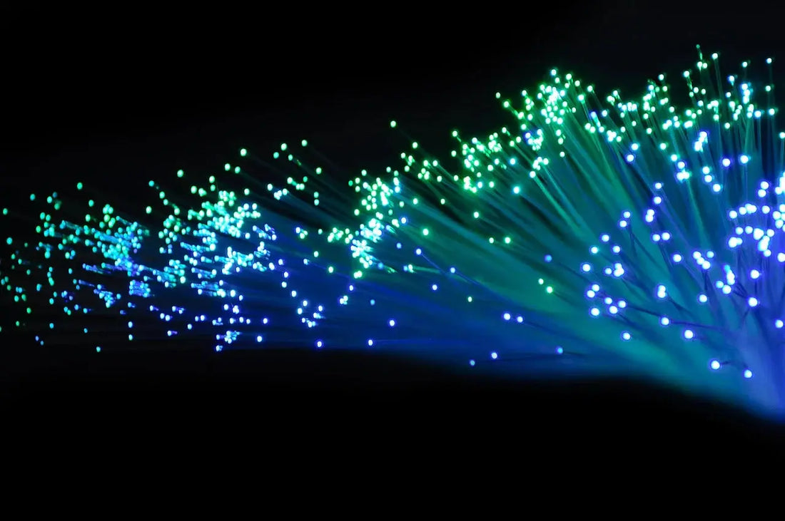 L'histoire fascinante de la fibre optique HiddenLine