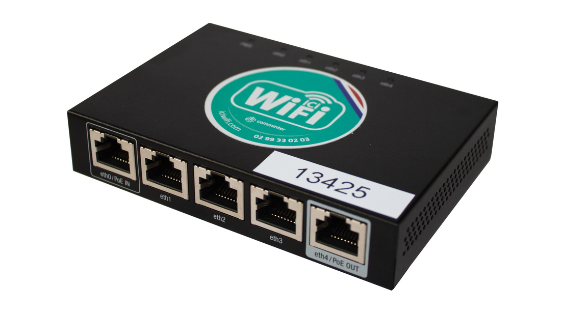 BOITIER I-ACCESS MINI 50 USERS AVEC 1 AN DE SERVICES EN TACITE RECONDUCTION