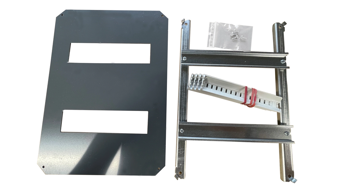 KIT RAIL DIN / CHASSIS ET PLASTRON ISOLANT 2 rangees x 11 modules, dim 400x300x210