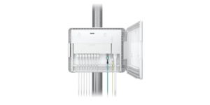 COFFRET IPX6 POUR ROUTEURS/SWITCHS UISP MONTABLE SUR POTEAU OU MUR – vue 2