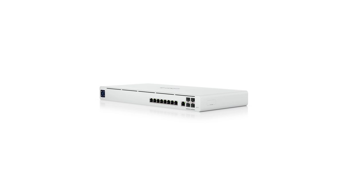 Routeur Wi-Fi 9 ports giga 4 sfp+ 10G / switch niveau 2 intégré