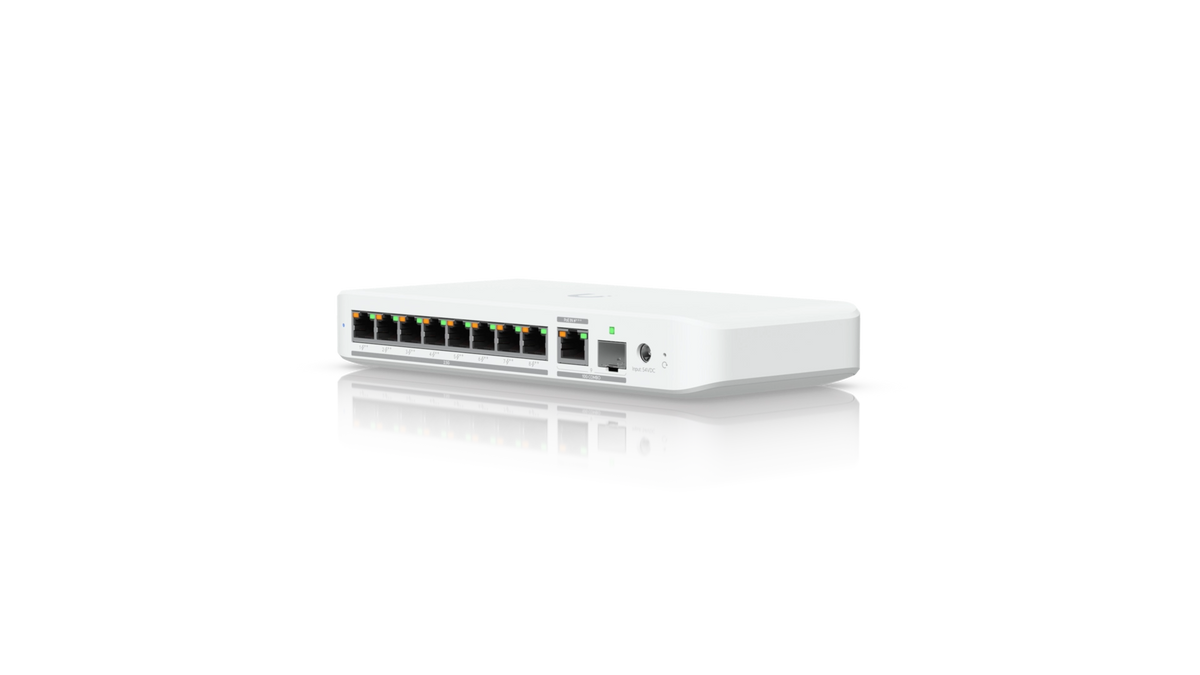 SWITCH 8 PORTS 2.5GbE PoE+++ Avec un 10GbE RJ45/SFP